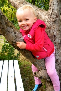 Lilla Sally var också med och hjälpte till