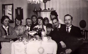 Släktkalas hos familjen Claesson julen 1924