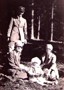 Chauffören med familjen på utflykt
